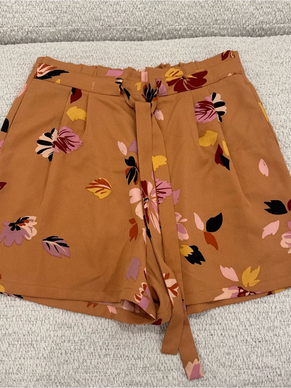 DR2 Floral Tie Waist Rust High Rise Shorts - Picture 2 of 3